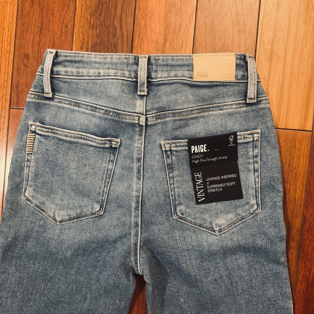 NWT Paige Cindy High Rise Straight Jeans Size:26 Distressed Raw Hem Cropped - Picture 11 of 16